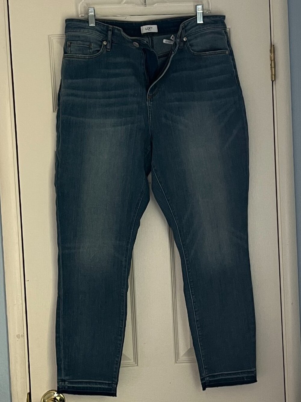LOFT Curvy High Waist Skinny Medium Wash Jeans